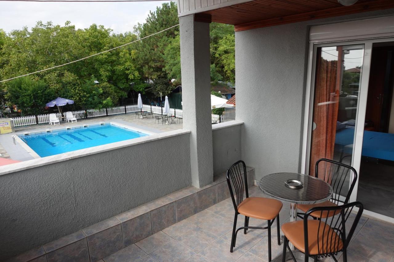 פלאקה ליטוחורו Camping Mitikas And Bungalows מראה חיצוני תמונה